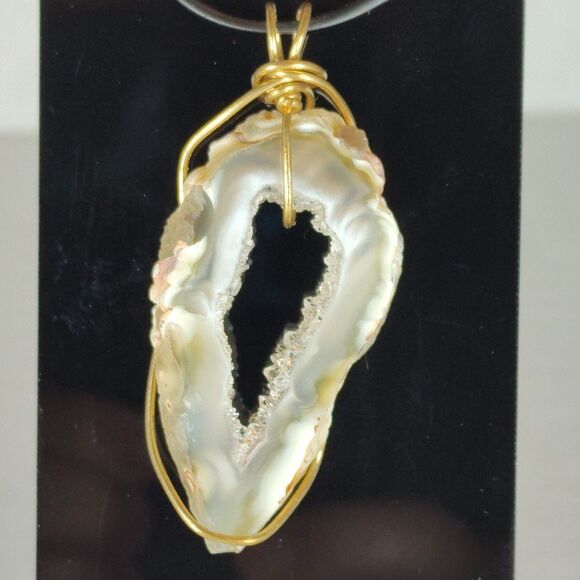 Gold Tone Wire Wrapped Agate Natural Raw Geode Druzy Sliced Stone Pendant Boho - Picture 3 of 16